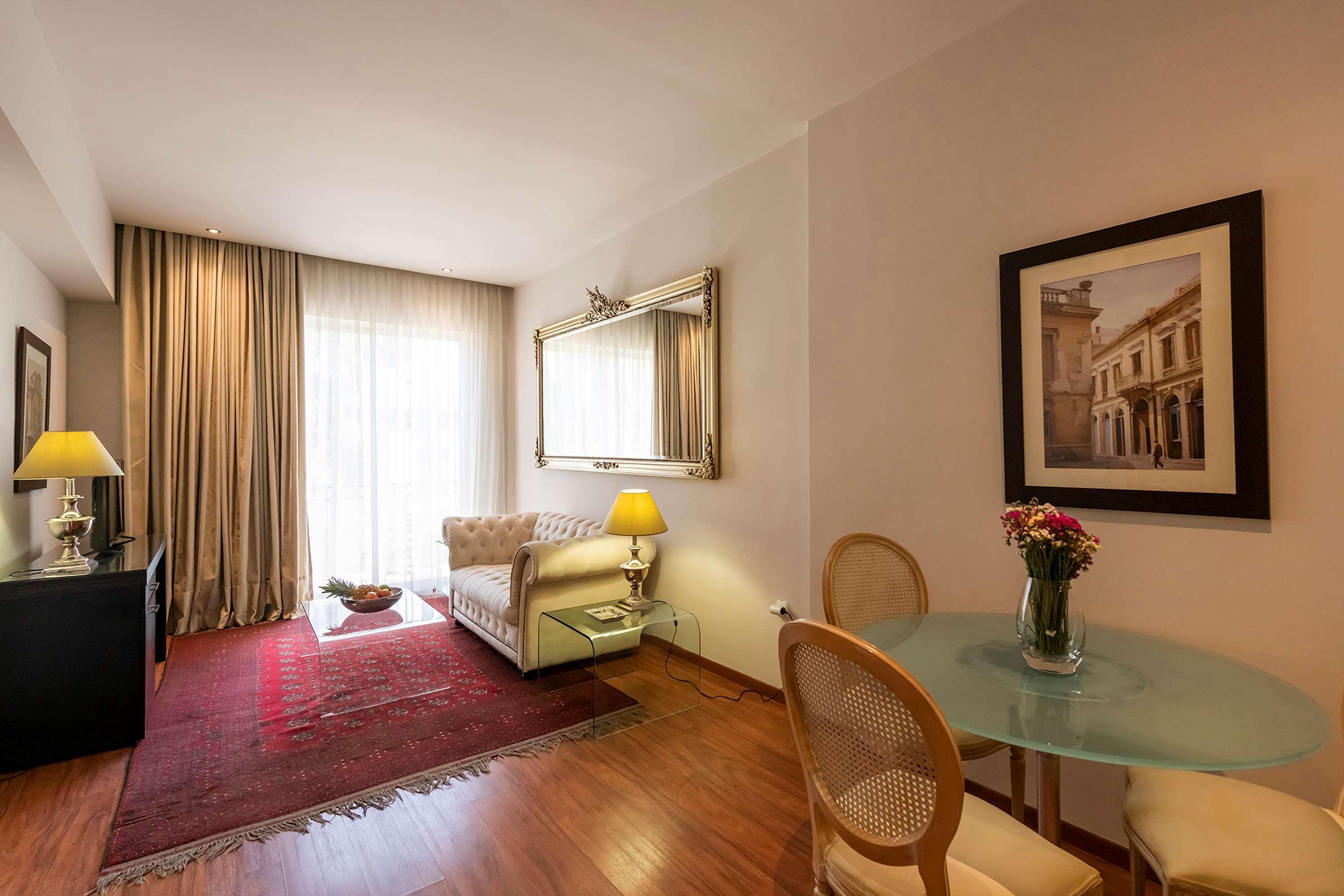 Western Embassy Hotel 4*